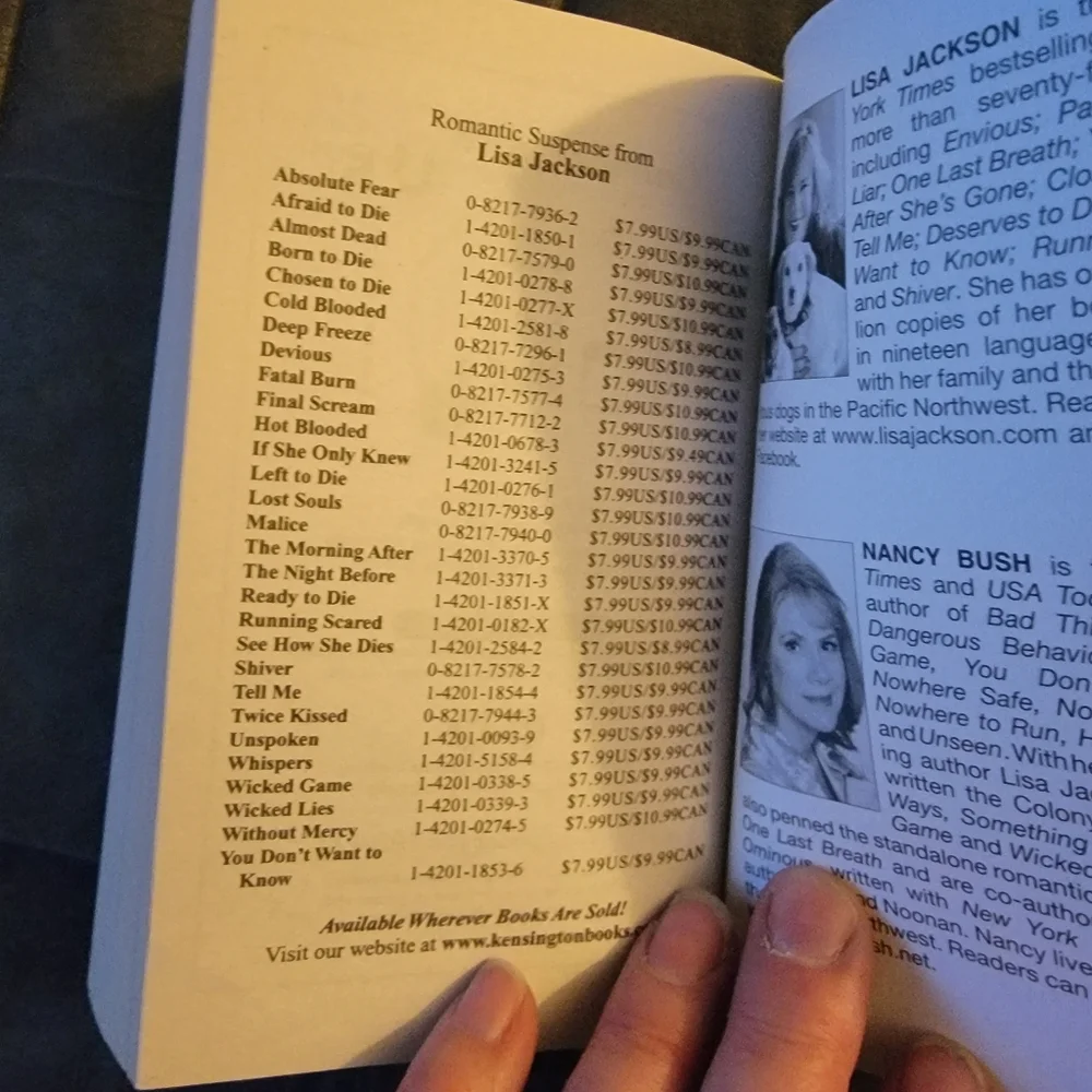 Last Girl Standing: A Novel of Suspense by‎ Lisa Jackson and Nancy Bush